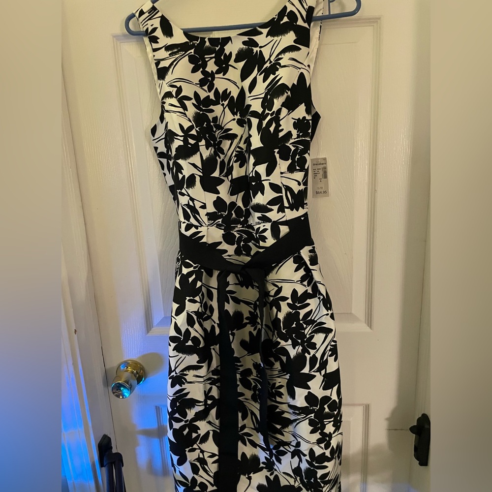 NWT sz 4 black and white dress with belt